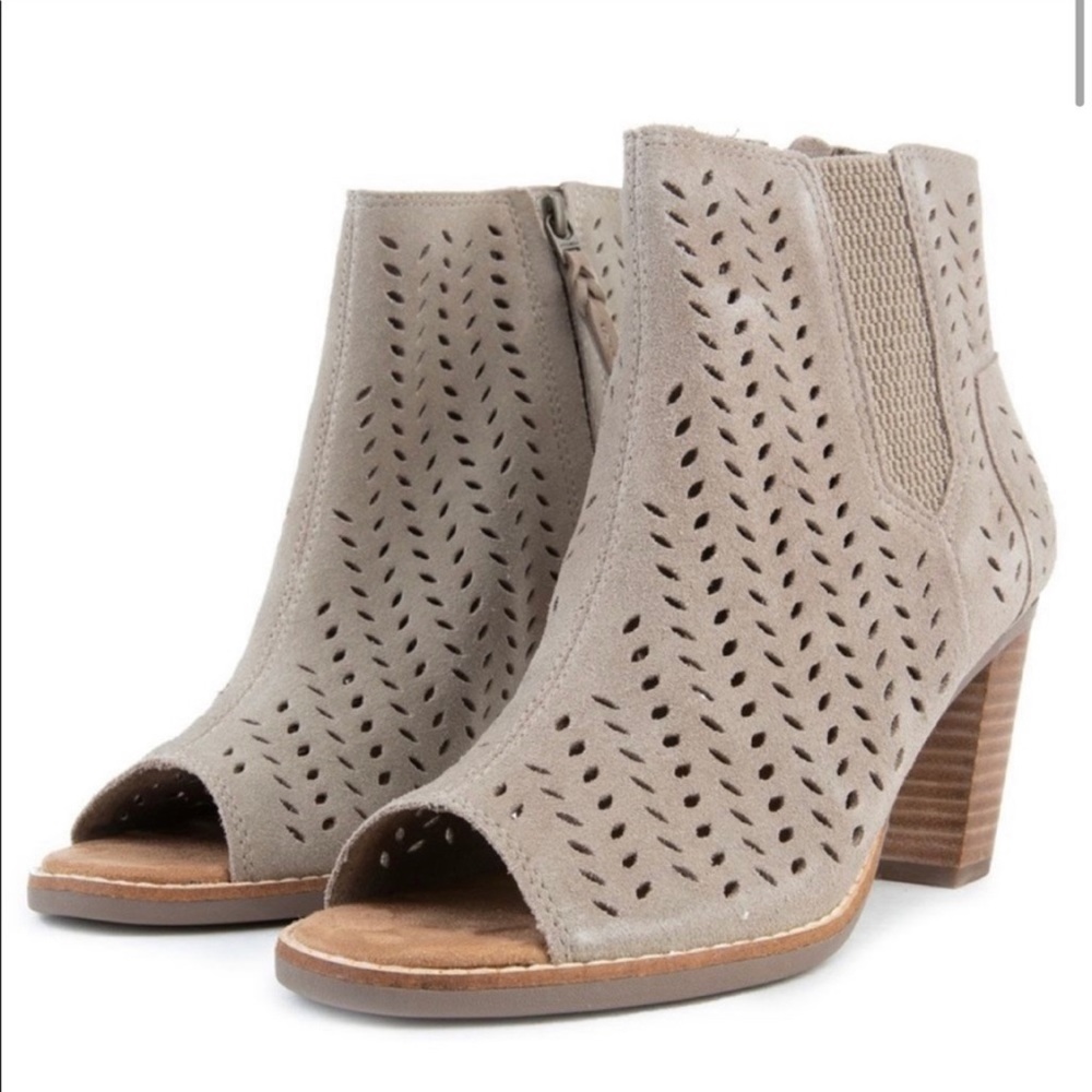 Toms Women's Majorca Khaki Peep Toe Booties Size 6